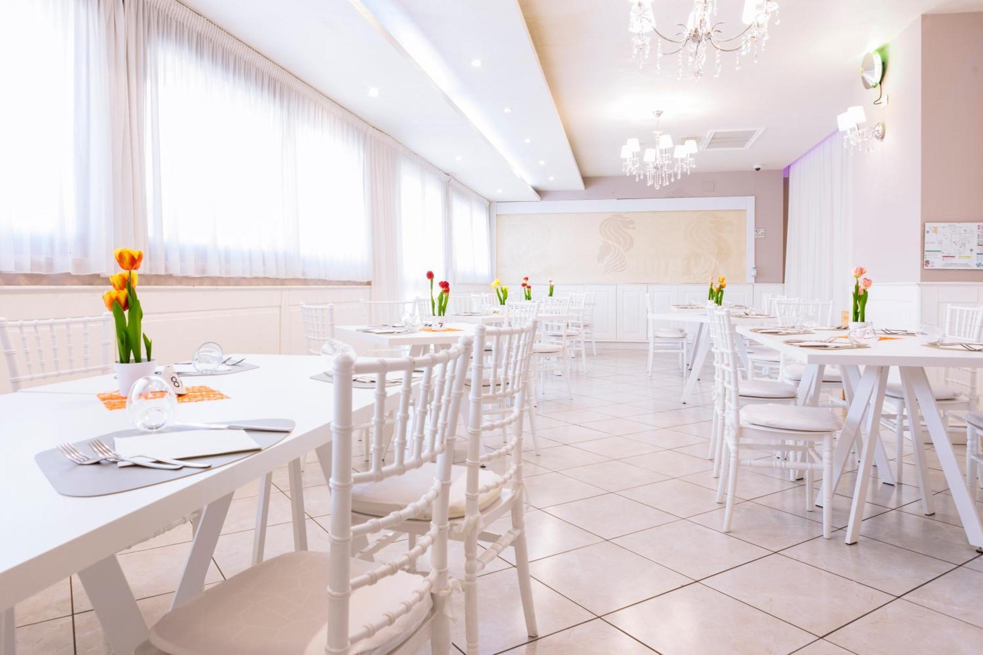 Hotel Leon - Ristorante Al Cavallino Rosso San Giovanni Rotondo Buitenkant foto
